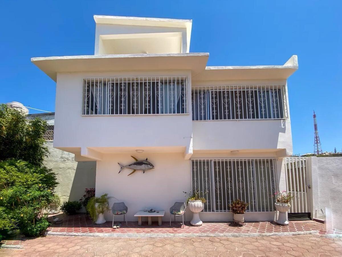 Chileno Bay Costa Azul Located within the Gringo Hill community in Costa Azul, Casa Doyle captures unobstructed – Casa Doyle, San Jose del Cabo, San Jose del Cabo, BS