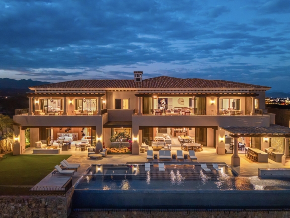 Chileno Bay Chileno Bay Chileno Point 106 offers a rare opportunity to purchase a pristine turn key estate property in the most desired location at the exclusive Chileno Bay Golf and Beach Club. This one – Chileno Point 106, Cabo Corridor, Cabo Corridor, BS